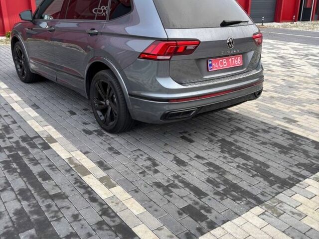 Серый Фольксваген Тигуан, объемом двигателя 2 л и пробегом 17 тыс. км за 30000 $, фото 3 на Automoto.ua