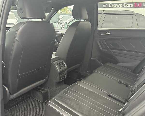 Сірий Фольксваген Тігуан, об'ємом двигуна 2 л та пробігом 1 тис. км за 34900 $, фото 8 на Automoto.ua