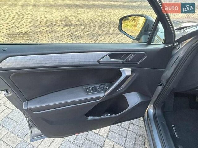 Сірий Фольксваген Тігуан, об'ємом двигуна 1.98 л та пробігом 23 тис. км за 26700 $, фото 8 на Automoto.ua