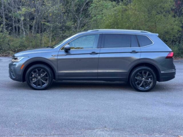 Сірий Фольксваген Тігуан, об'ємом двигуна 2 л та пробігом 19 тис. км за 14000 $, фото 4 на Automoto.ua