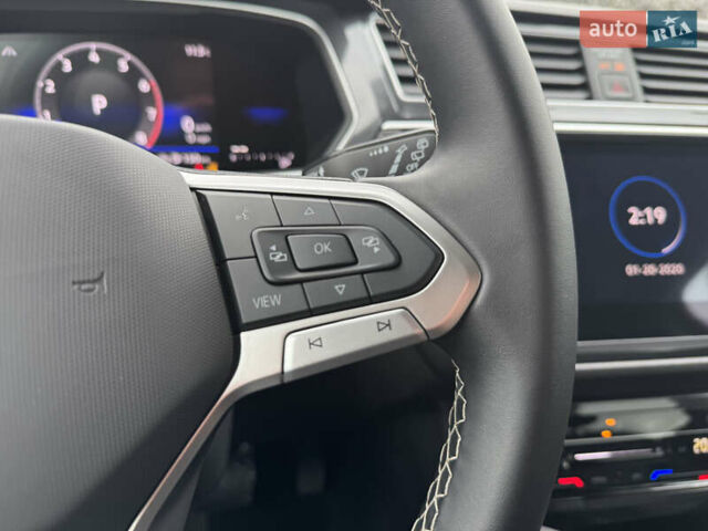 Серый Фольксваген Тигуан, объемом двигателя 2 л и пробегом 36 тыс. км за 28900 $, фото 58 на Automoto.ua