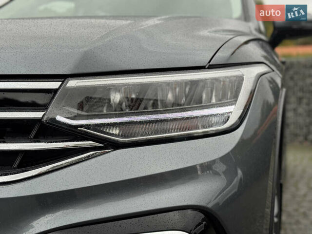 Серый Фольксваген Тигуан, объемом двигателя 2 л и пробегом 36 тыс. км за 28900 $, фото 10 на Automoto.ua