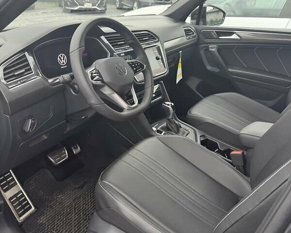 Сірий Фольксваген Тігуан, об'ємом двигуна 2 л та пробігом 1 тис. км за 34900 $, фото 6 на Automoto.ua