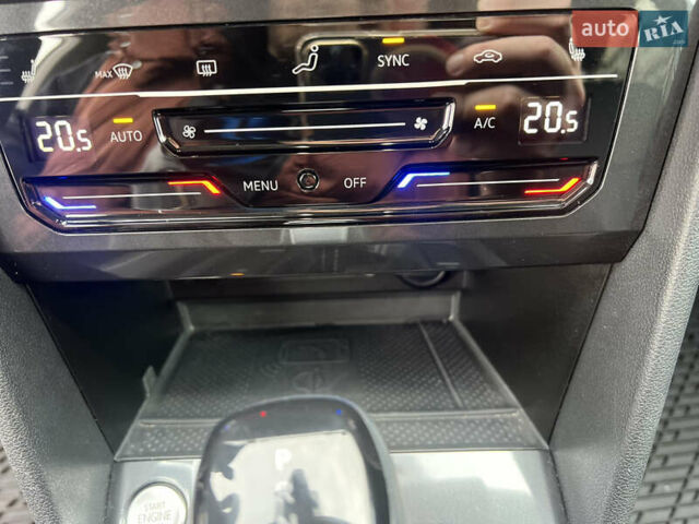 Серый Фольксваген Тигуан, объемом двигателя 1.98 л и пробегом 19 тыс. км за 29300 $, фото 36 на Automoto.ua