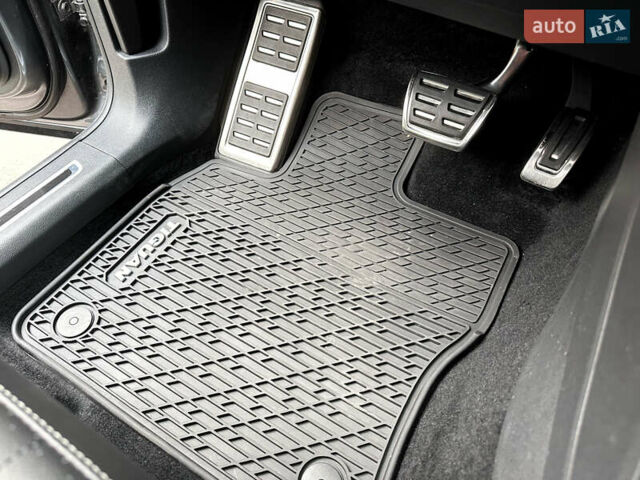 Серый Фольксваген Тигуан, объемом двигателя 2 л и пробегом 18 тыс. км за 28998 $, фото 20 на Automoto.ua