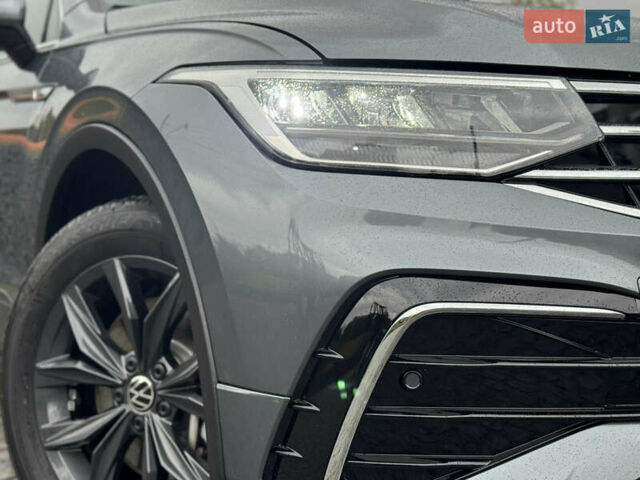 Серый Фольксваген Тигуан, объемом двигателя 2 л и пробегом 36 тыс. км за 28900 $, фото 3 на Automoto.ua