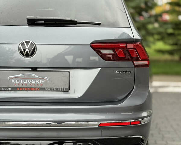 Серый Фольксваген Тигуан, объемом двигателя 2 л и пробегом 14 тыс. км за 27500 $, фото 25 на Automoto.ua