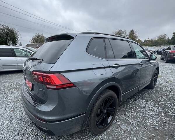 Сірий Фольксваген Тігуан, об'ємом двигуна 2 л та пробігом 1 тис. км за 34900 $, фото 4 на Automoto.ua