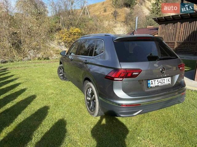 Серый Фольксваген Тигуан, объемом двигателя 1.98 л и пробегом 37 тыс. км за 27999 $, фото 6 на Automoto.ua