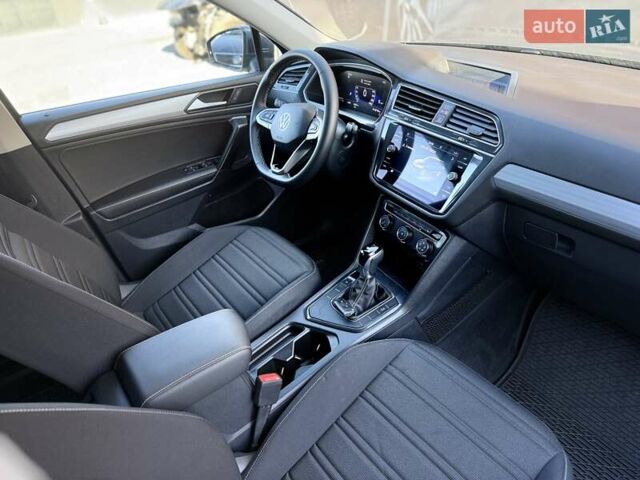 Серый Фольксваген Тигуан, объемом двигателя 1.98 л и пробегом 2 тыс. км за 25500 $, фото 52 на Automoto.ua