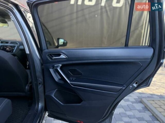 Серый Фольксваген Тигуан, объемом двигателя 1.98 л и пробегом 2 тыс. км за 25500 $, фото 54 на Automoto.ua