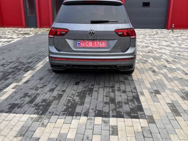 Серый Фольксваген Тигуан, объемом двигателя 2 л и пробегом 17 тыс. км за 30000 $, фото 5 на Automoto.ua