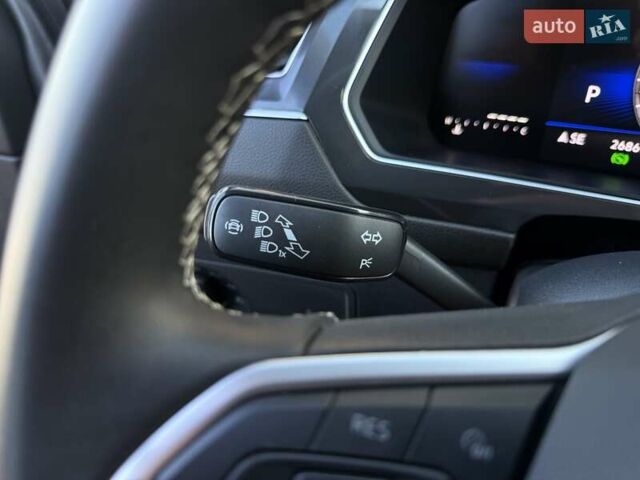 Серый Фольксваген Тигуан, объемом двигателя 1.98 л и пробегом 2 тыс. км за 25500 $, фото 39 на Automoto.ua