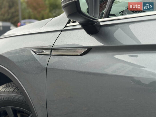 Серый Фольксваген Тигуан, объемом двигателя 2 л и пробегом 36 тыс. км за 28900 $, фото 17 на Automoto.ua