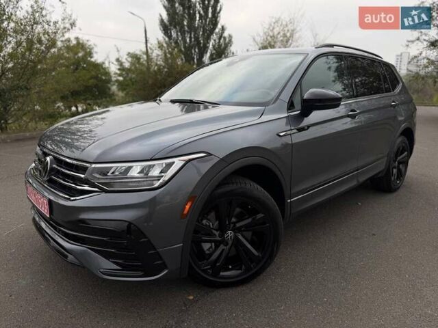 Сірий Фольксваген Тігуан, об'ємом двигуна 2 л та пробігом 2 тис. км за 31500 $, фото 11 на Automoto.ua