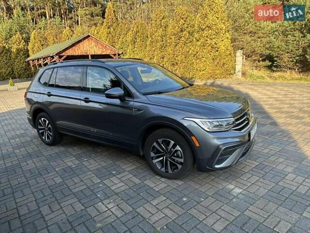 Сірий Фольксваген Тігуан, об'ємом двигуна 1.98 л та пробігом 23 тис. км за 26700 $, фото 2 на Automoto.ua