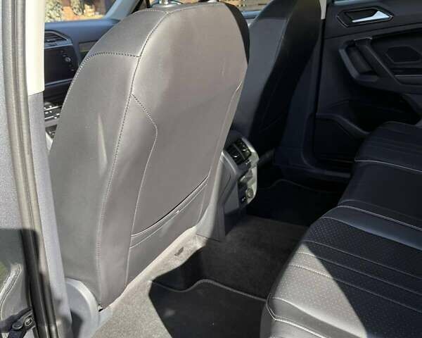 Серый Фольксваген Тигуан, объемом двигателя 1.98 л и пробегом 37 тыс. км за 27999 $, фото 22 на Automoto.ua