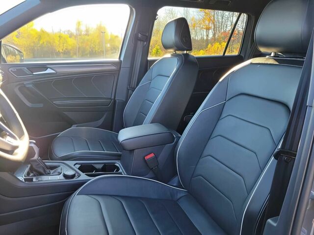 Серый Фольксваген Тигуан, объемом двигателя 2 л и пробегом 24 тыс. км за 23100 $, фото 8 на Automoto.ua