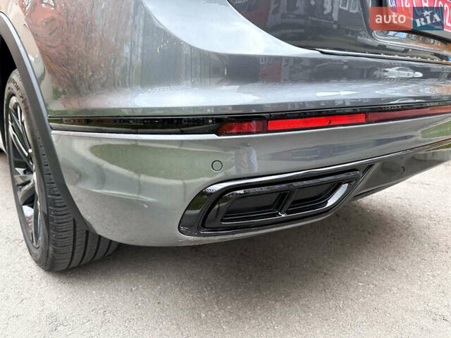 Серый Фольксваген Тигуан, объемом двигателя 2 л и пробегом 18 тыс. км за 28998 $, фото 25 на Automoto.ua