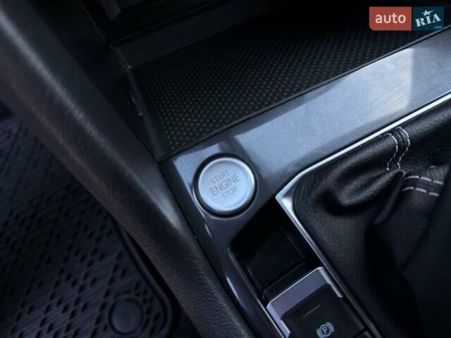 Серый Фольксваген Тигуан, объемом двигателя 1.98 л и пробегом 2 тыс. км за 25500 $, фото 44 на Automoto.ua