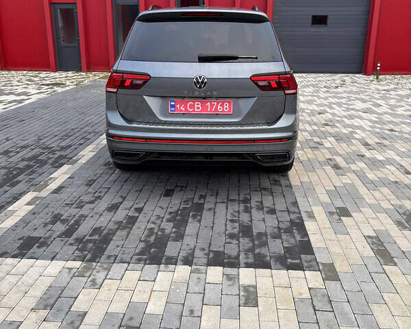 Серый Фольксваген Тигуан, объемом двигателя 2 л и пробегом 17 тыс. км за 30000 $, фото 7 на Automoto.ua