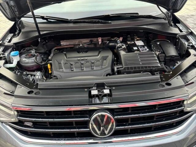 Серый Фольксваген Тигуан, объемом двигателя 2 л и пробегом 17 тыс. км за 30000 $, фото 8 на Automoto.ua