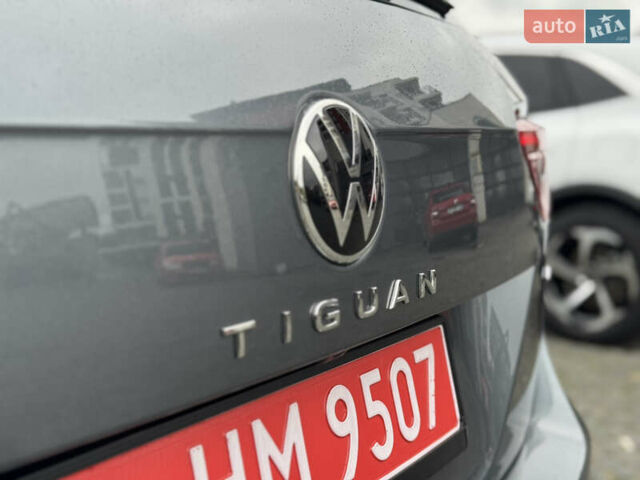 Серый Фольксваген Тигуан, объемом двигателя 2 л и пробегом 36 тыс. км за 28900 $, фото 22 на Automoto.ua