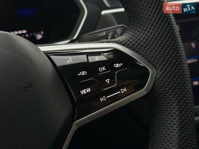 Сірий Фольксваген Тігуан, об'ємом двигуна 2 л та пробігом 2 тис. км за 31500 $, фото 66 на Automoto.ua