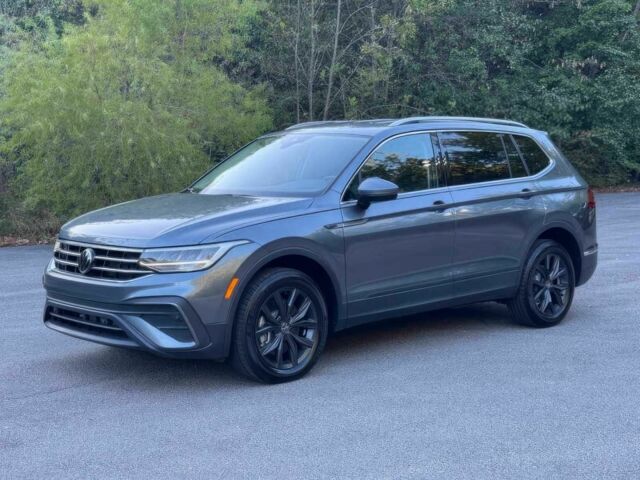 Сірий Фольксваген Тігуан, об'ємом двигуна 2 л та пробігом 19 тис. км за 14000 $, фото 2 на Automoto.ua