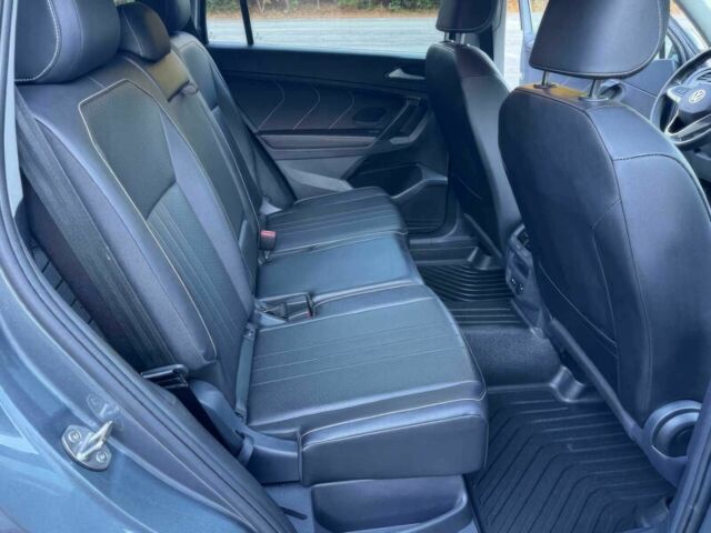 Сірий Фольксваген Тігуан, об'ємом двигуна 2 л та пробігом 19 тис. км за 14000 $, фото 12 на Automoto.ua