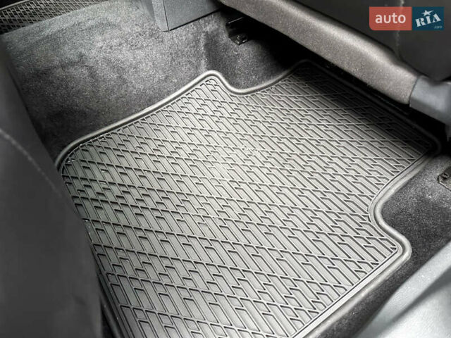 Серый Фольксваген Тигуан, объемом двигателя 2 л и пробегом 18 тыс. км за 28998 $, фото 55 на Automoto.ua