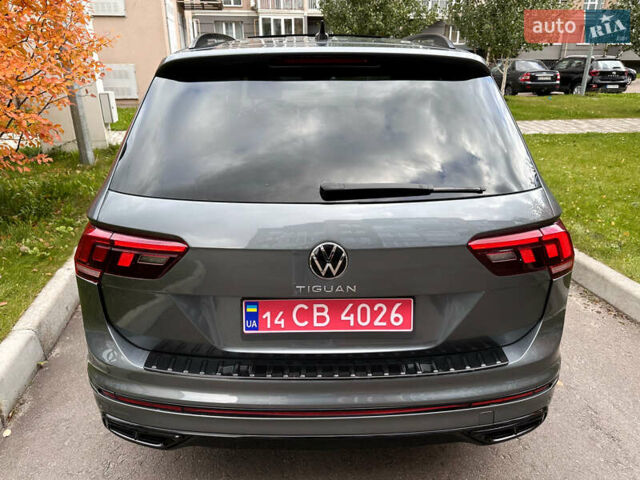Серый Фольксваген Тигуан, объемом двигателя 2 л и пробегом 18 тыс. км за 28998 $, фото 11 на Automoto.ua
