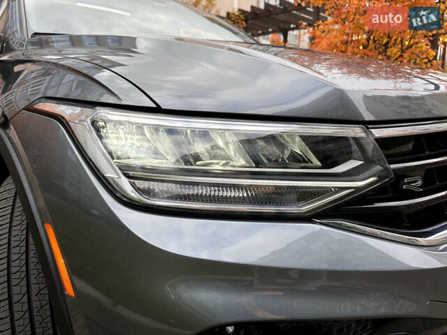 Серый Фольксваген Тигуан, объемом двигателя 2 л и пробегом 18 тыс. км за 28998 $, фото 7 на Automoto.ua