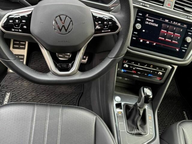 Серый Фольксваген Тигуан, объемом двигателя 2 л и пробегом 17 тыс. км за 30000 $, фото 16 на Automoto.ua