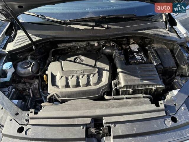 Серый Фольксваген Тигуан, объемом двигателя 1.98 л и пробегом 2 тыс. км за 25500 $, фото 75 на Automoto.ua