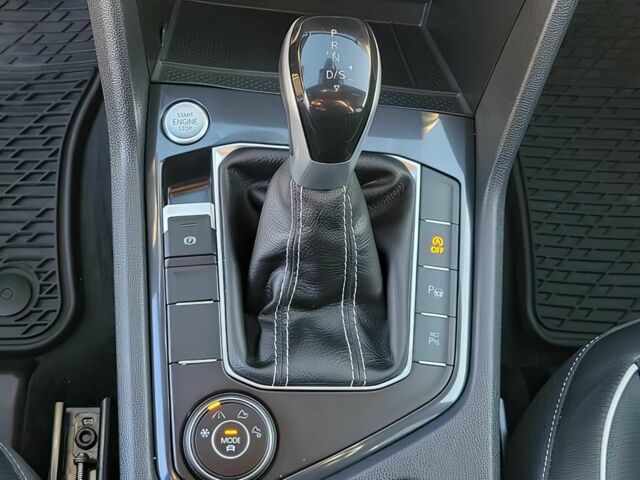 Серый Фольксваген Тигуан, объемом двигателя 2 л и пробегом 24 тыс. км за 23100 $, фото 11 на Automoto.ua