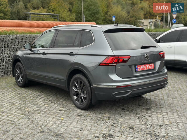 Серый Фольксваген Тигуан, объемом двигателя 2 л и пробегом 36 тыс. км за 28900 $, фото 18 на Automoto.ua