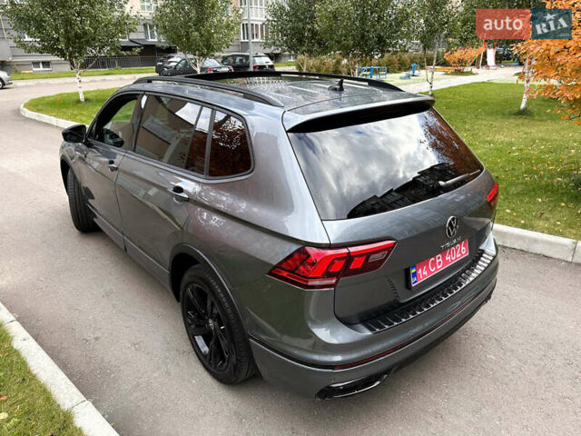 Серый Фольксваген Тигуан, объемом двигателя 2 л и пробегом 18 тыс. км за 28998 $, фото 40 на Automoto.ua