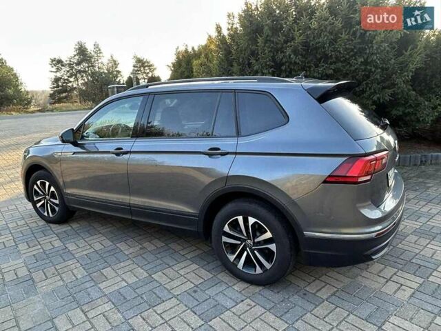 Сірий Фольксваген Тігуан, об'ємом двигуна 1.98 л та пробігом 23 тис. км за 26700 $, фото 6 на Automoto.ua