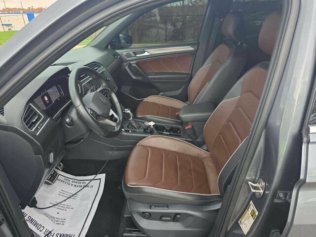 Серый Фольксваген Тигуан, объемом двигателя 0 л и пробегом 40 тыс. км за 14000 $, фото 11 на Automoto.ua