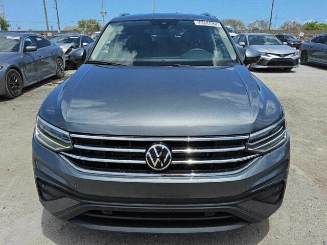 Сірий Фольксваген Тігуан, об'ємом двигуна 2 л та пробігом 60 тис. км за 7900 $, фото 1 на Automoto.ua