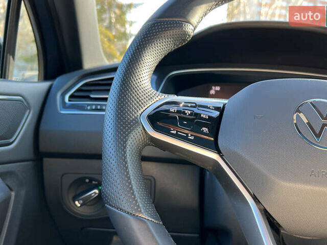 Серый Фольксваген Тигуан, объемом двигателя 2 л и пробегом 17 тыс. км за 29500 $, фото 10 на Automoto.ua