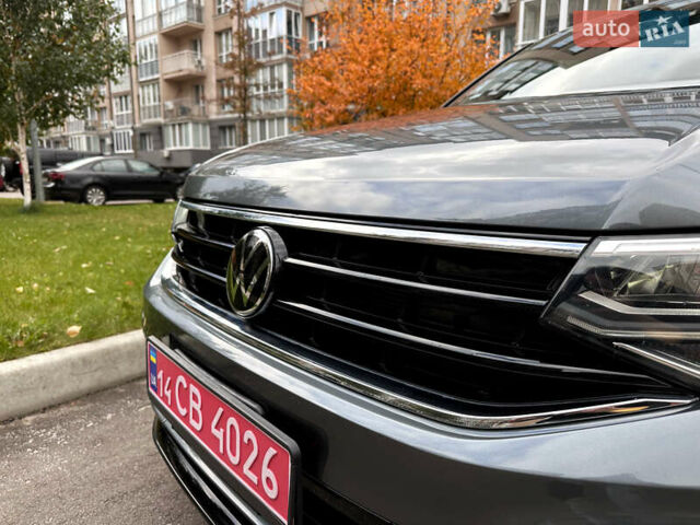 Серый Фольксваген Тигуан, объемом двигателя 2 л и пробегом 18 тыс. км за 28998 $, фото 36 на Automoto.ua