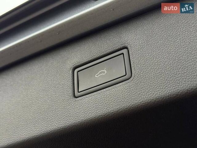 Сірий Фольксваген Тігуан, об'ємом двигуна 2 л та пробігом 2 тис. км за 31500 $, фото 38 на Automoto.ua