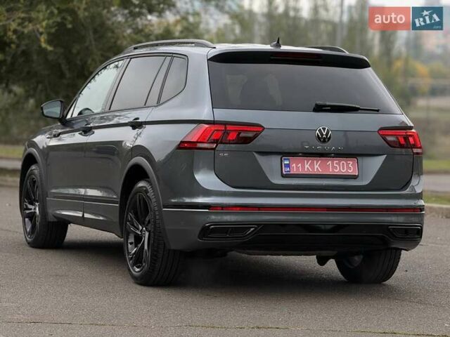 Сірий Фольксваген Тігуан, об'ємом двигуна 2 л та пробігом 2 тис. км за 31500 $, фото 25 на Automoto.ua