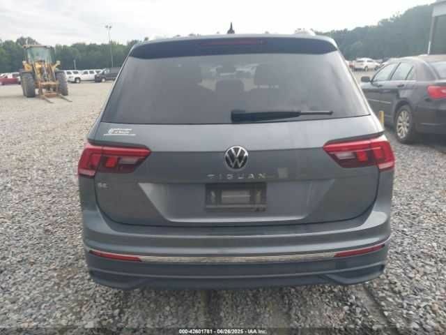 Сірий Фольксваген Тігуан, об'ємом двигуна 2 л та пробігом 37 тис. км за 12500 $, фото 9 на Automoto.ua