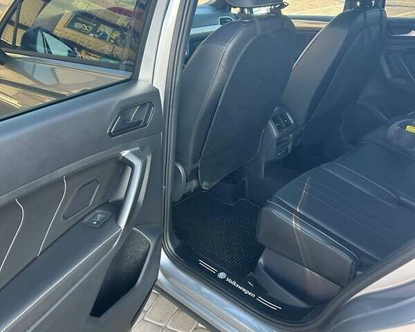 Серый Фольксваген Тигуан, объемом двигателя 1.98 л и пробегом 8 тыс. км за 38500 $, фото 17 на Automoto.ua