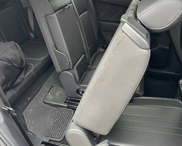 Серый Фольксваген Тигуан, объемом двигателя 2 л и пробегом 17 тыс. км за 30000 $, фото 11 на Automoto.ua