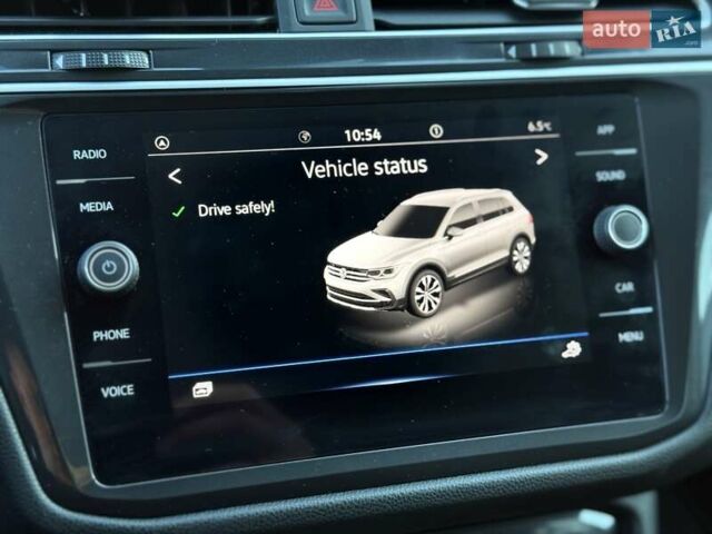 Серый Фольксваген Тигуан, объемом двигателя 1.98 л и пробегом 2 тыс. км за 25500 $, фото 73 на Automoto.ua