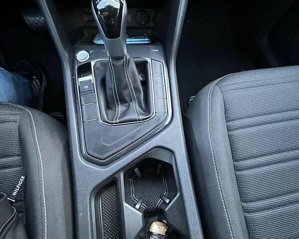 Сірий Фольксваген Тігуан, об'ємом двигуна 1.98 л та пробігом 23 тис. км за 26700 $, фото 13 на Automoto.ua